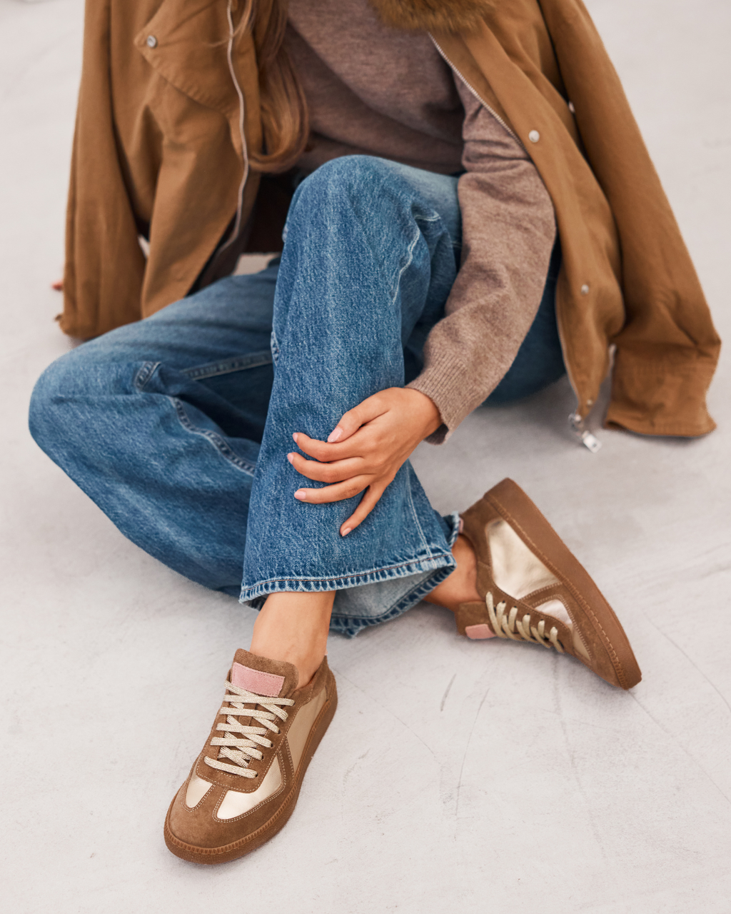 LEA - Khaki / Gold