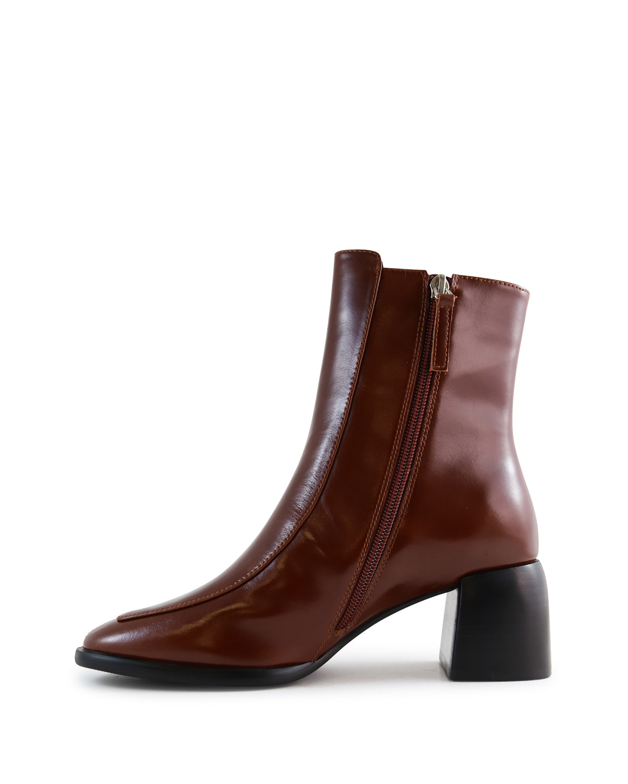 charcoal-a_hobbs_tan_2_1765944211