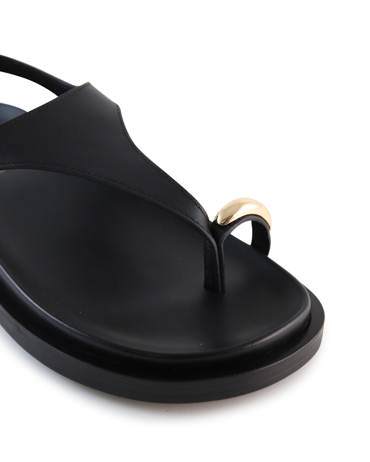 deia_hobbs_blk_4_1765943044