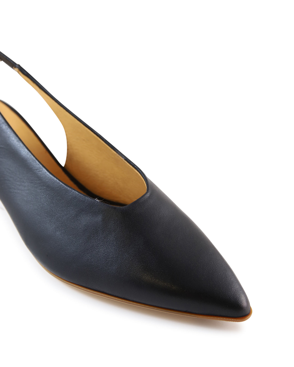 hatti_hobbs_blk_3_1765943188