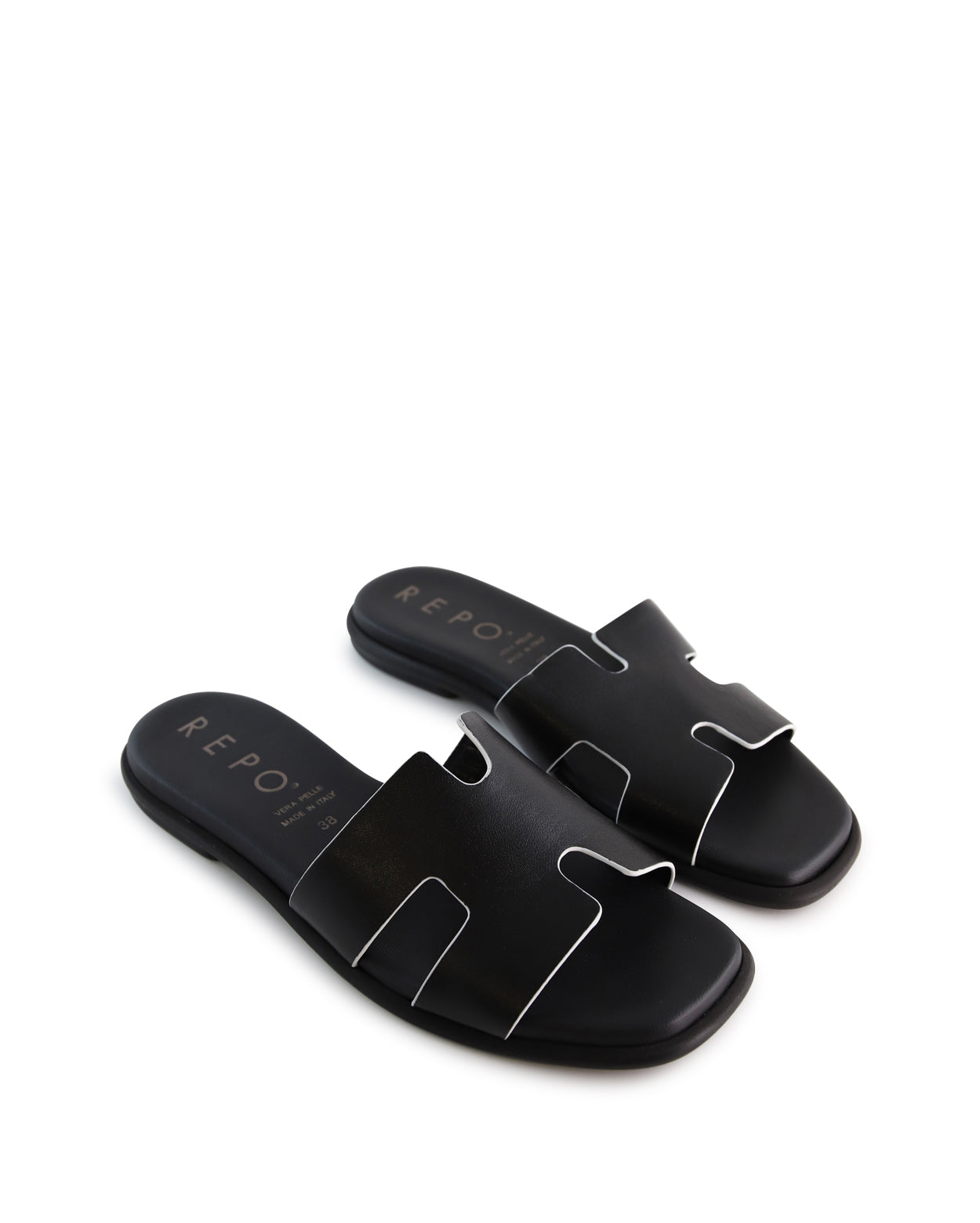 slidy_hobbs_blk_5_1765943050